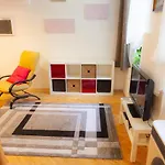 Happy Turtle Apartments